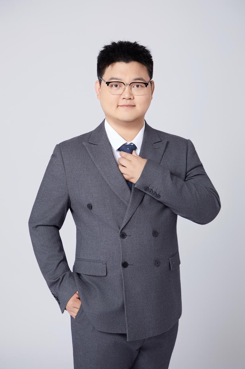 王震南｜AI 组织变革专家